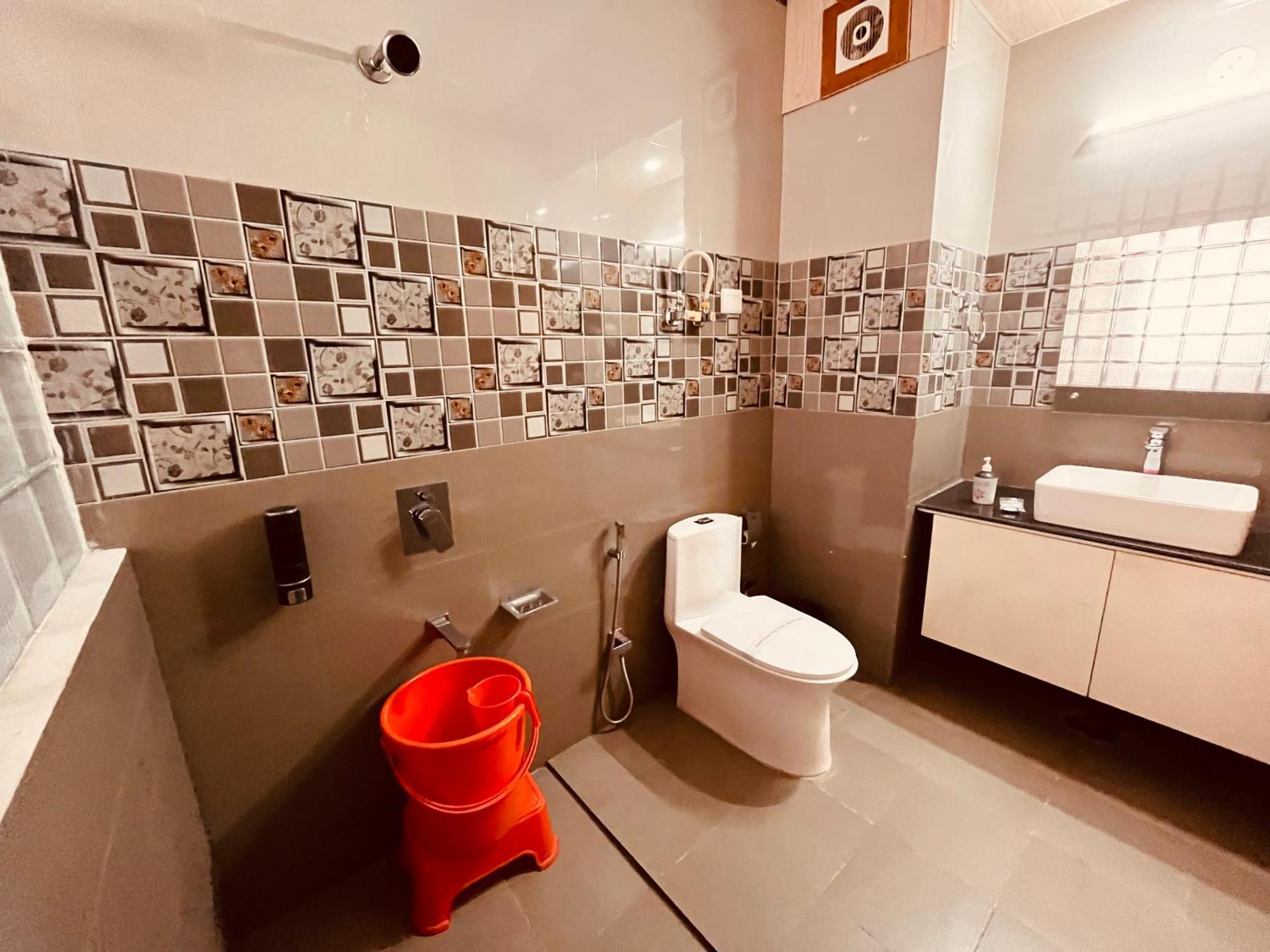 Tata Vista Resort Mall Road Manali - Centrally Heated & Air Cooled 外观 照片